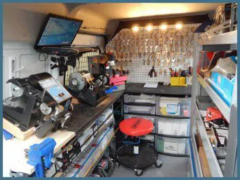 Safe Key Shop Valley Stream, NY 516-962-5750 - 2-mobile-locksmith